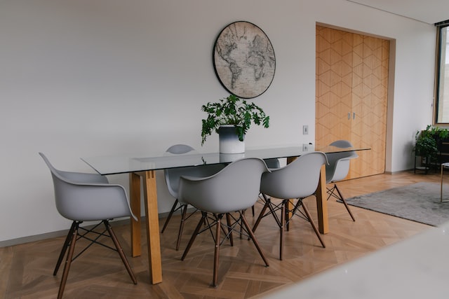stalis dinner table set grey